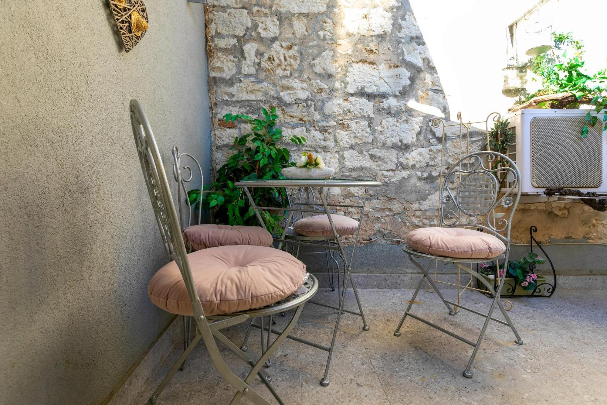 Duplex Apartment Camelia In Charming Old Town Rovinj Exterior foto