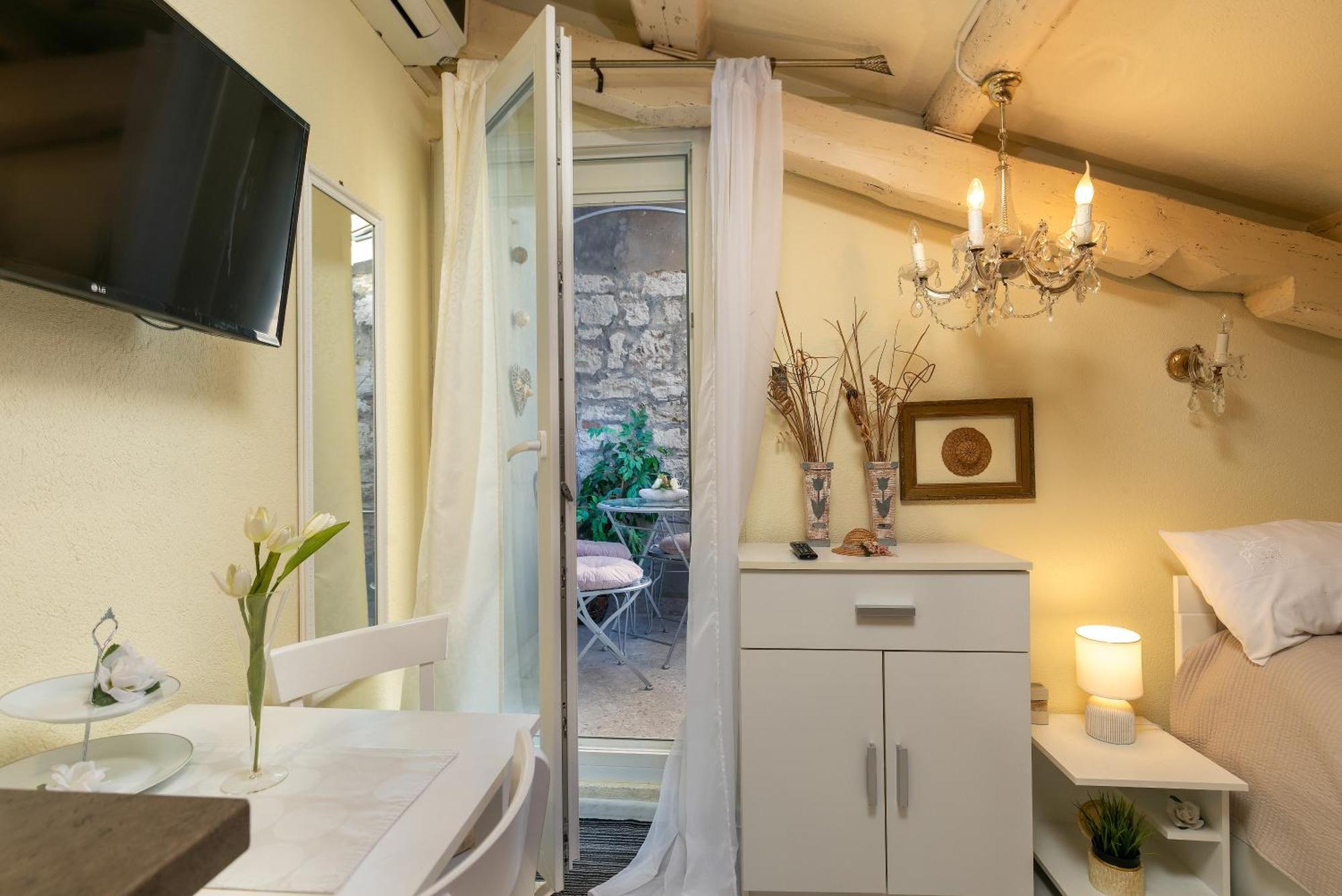 Duplex Apartment Camelia In Charming Old Town Rovinj Exterior foto
